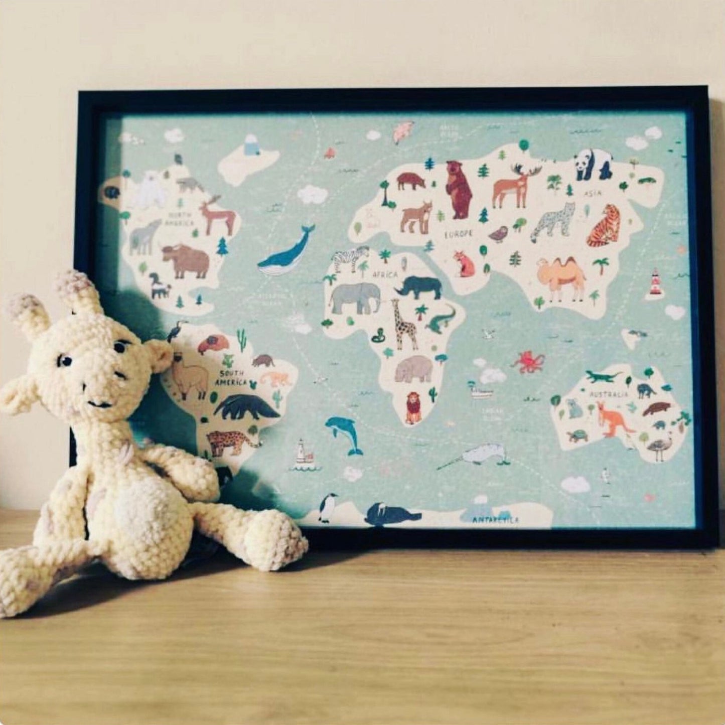 Animal world map  primts